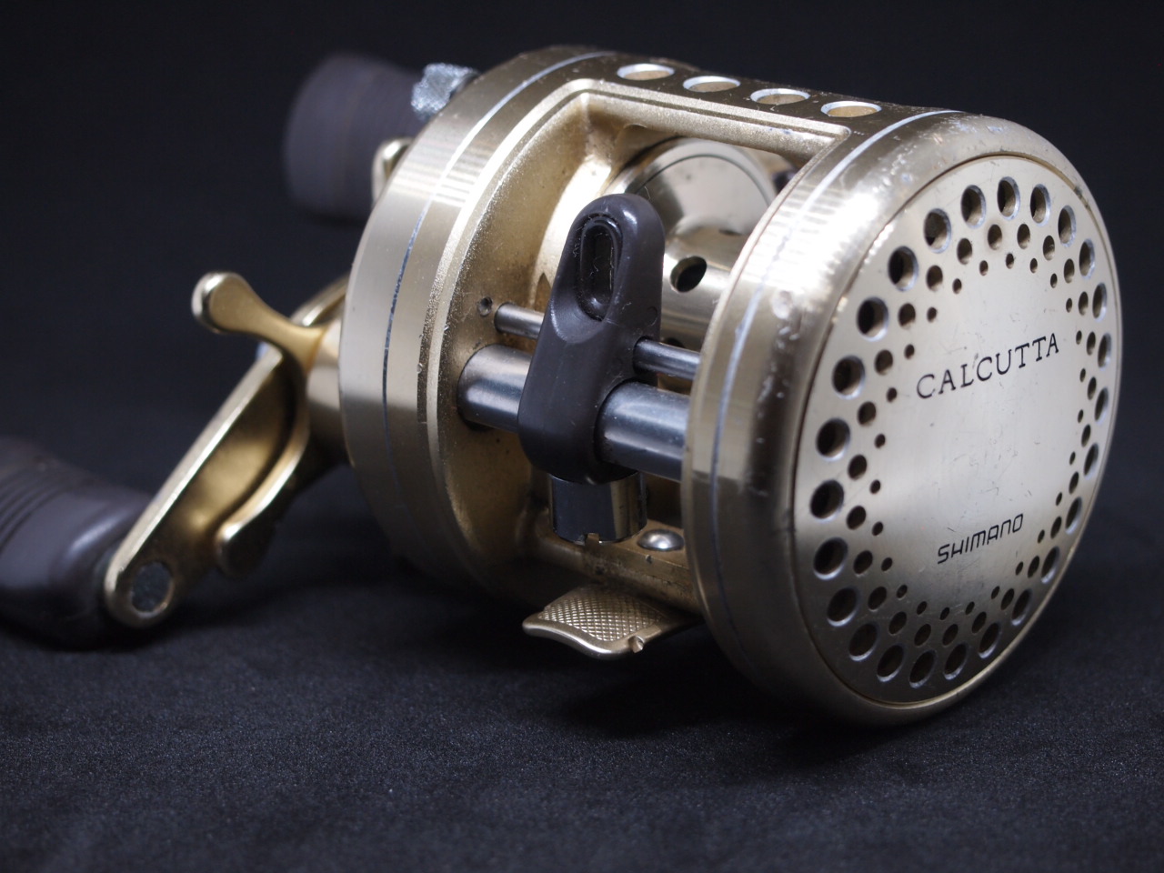 機関良好ですシマノ カルカッタ200XT SHIMANO CALCUTTA200XT - リール